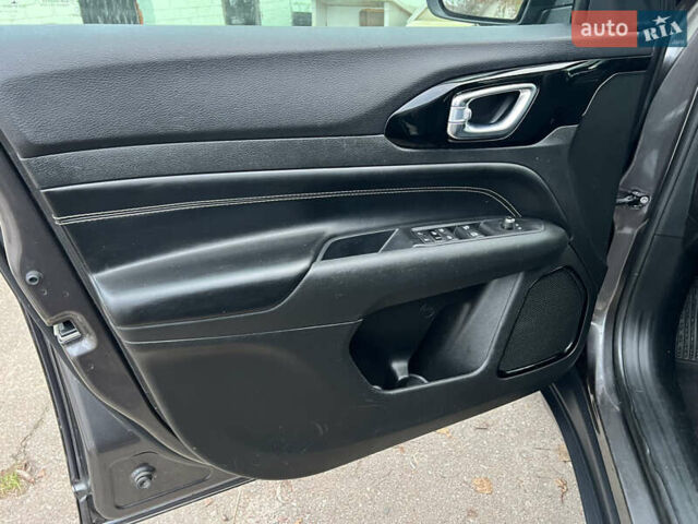 Сірий Джип Compass, об'ємом двигуна 2.4 л та пробігом 45 тис. км за 17900 $, фото 35 на Automoto.ua