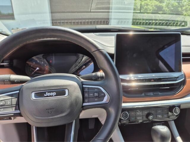 Сірий Джип Compass, об'ємом двигуна 2.4 л та пробігом 75 тис. км за 14100 $, фото 7 на Automoto.ua