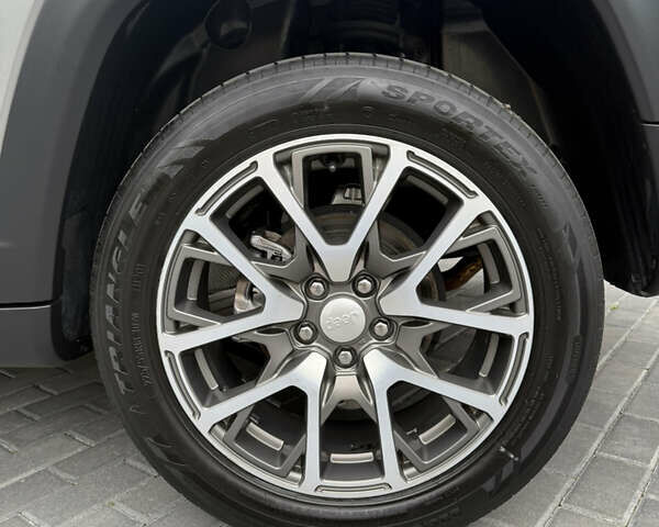 Серый Джип Компас, объемом двигателя 2.36 л и пробегом 47 тыс. км за 20600 $, фото 16 на Automoto.ua