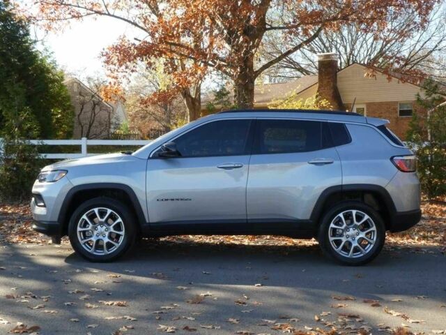 Сірий Джип Compass, об'ємом двигуна 0 л та пробігом 15 тис. км за 15000 $, фото 6 на Automoto.ua