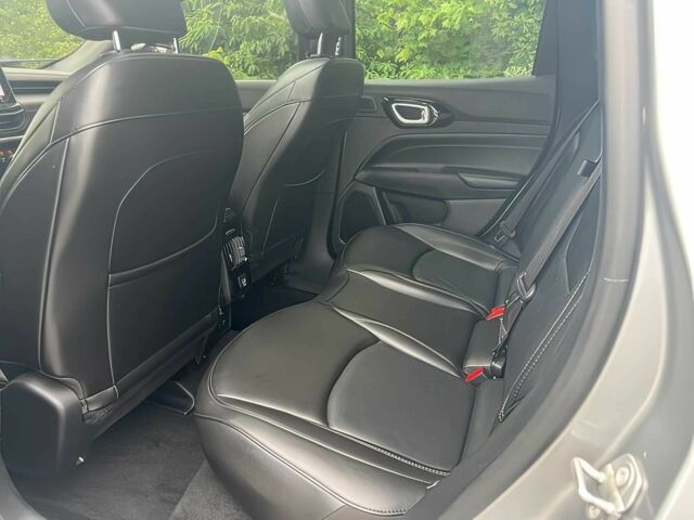 Сірий Джип Compass, об'ємом двигуна 2.4 л та пробігом 30 тис. км за 9000 $, фото 13 на Automoto.ua