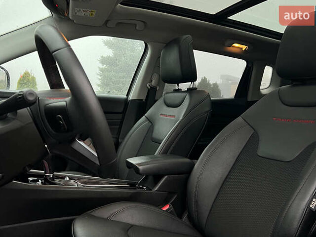 Серый Джип Компас, объемом двигателя 1.33 л и пробегом 36 тыс. км за 35700 $, фото 8 на Automoto.ua