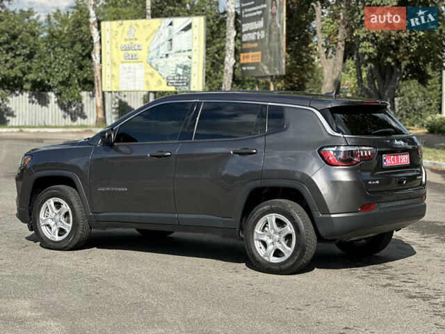 Серый Джип Компас, объемом двигателя 2.4 л и пробегом 85 тыс. км за 18500 $, фото 6 на Automoto.ua