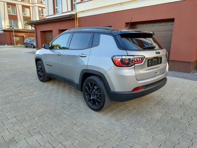 Сірий Джип Compass, об'ємом двигуна 2.4 л та пробігом 55 тис. км за 18000 $, фото 2 на Automoto.ua