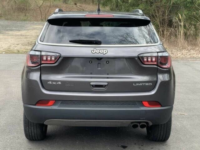 Сірий Джип Compass, об'ємом двигуна 2.4 л та пробігом 21 тис. км за 10300 $, фото 2 на Automoto.ua