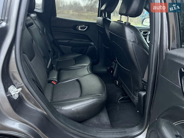Сірий Джип Compass, об'ємом двигуна 2.4 л та пробігом 45 тис. км за 17900 $, фото 21 на Automoto.ua