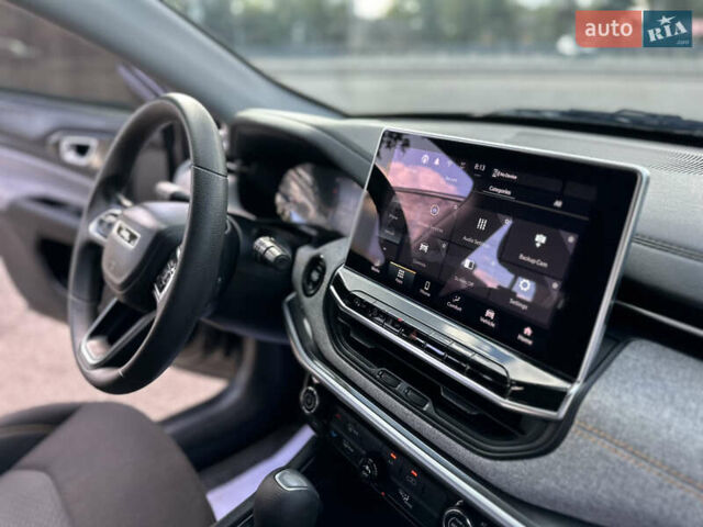 Серый Джип Компас, объемом двигателя 2.4 л и пробегом 85 тыс. км за 18500 $, фото 42 на Automoto.ua