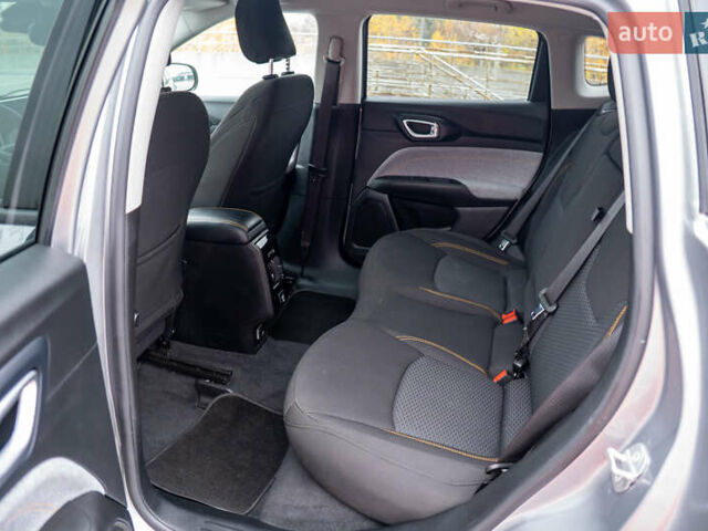 Серый Джип Компас, объемом двигателя 2.36 л и пробегом 43 тыс. км за 19500 $, фото 11 на Automoto.ua