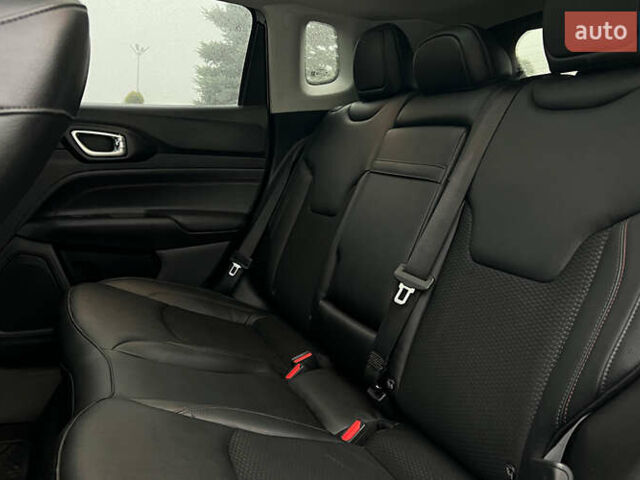 Серый Джип Компас, объемом двигателя 1.33 л и пробегом 36 тыс. км за 35700 $, фото 21 на Automoto.ua