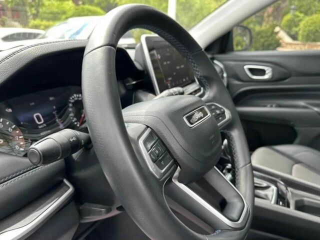 Сірий Джип Compass, об'ємом двигуна 0 л та пробігом 131 тис. км за 14000 $, фото 1 на Automoto.ua