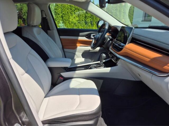 Сірий Джип Compass, об'ємом двигуна 2.4 л та пробігом 75 тис. км за 14100 $, фото 12 на Automoto.ua