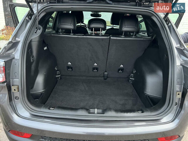 Сірий Джип Compass, об'ємом двигуна 2.4 л та пробігом 45 тис. км за 17900 $, фото 45 на Automoto.ua