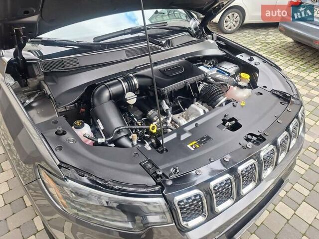 Джип Компас 2023 в Ивано-Франковске на Automoto.ua Серый Джип Компас, объемом двигателя 2 л и пробегом 19 тыс. км за 23600 $, фото 71 на Automoto.ua