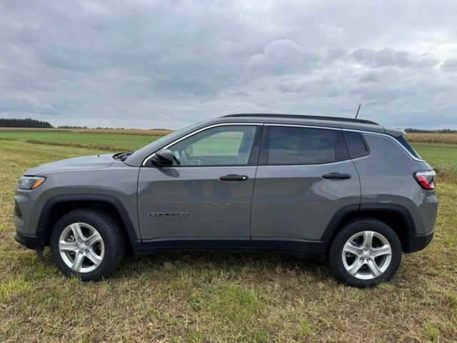 Серый Джип Компас, объемом двигателя 0 л и пробегом 71 тыс. км за 13400 $, фото 6 на Automoto.ua