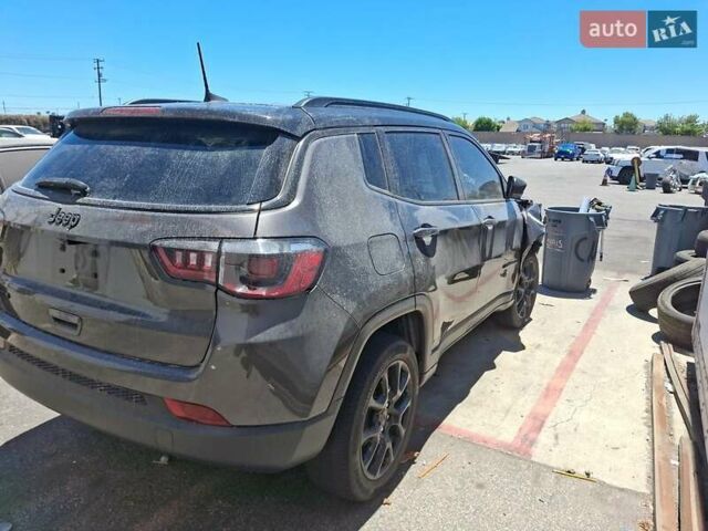 Сірий Джип Compass, об'ємом двигуна 2 л та пробігом 52 тис. км за 17200 $, фото 3 на Automoto.ua