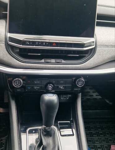 Джип Компас 2023 в Одессе на Automoto.ua Серый Джип Компас, объемом двигателя 2 л и пробегом 18 тыс. км за 20999 $, фото 11 на Automoto.ua