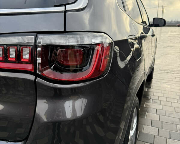 Сірий Джип Compass, об'ємом двигуна 2 л та пробігом 24 тис. км за 19800 $, фото 11 на Automoto.ua