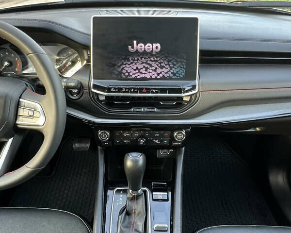 Серый Джип Компас, объемом двигателя 2 л и пробегом 23 тыс. км за 25800 $, фото 9 на Automoto.ua