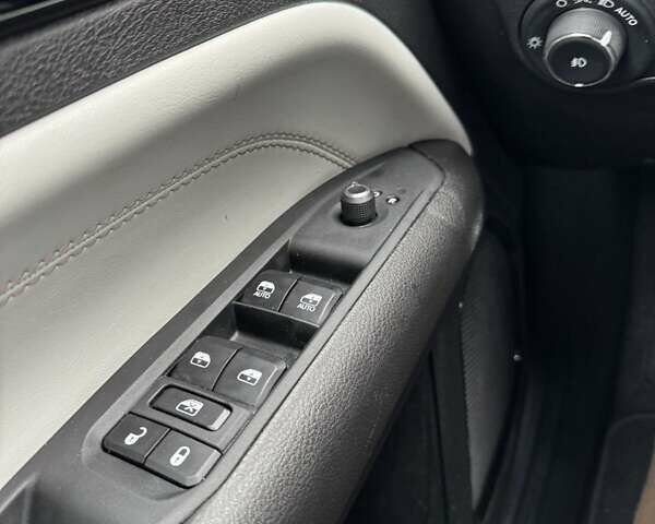 Серый Джип Компас, объемом двигателя 2 л и пробегом 27 тыс. км за 19800 $, фото 11 на Automoto.ua