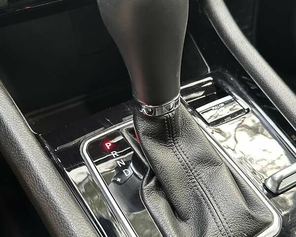 Сірий Джип Compass, об'ємом двигуна 2 л та пробігом 88 тис. км за 23200 $, фото 30 на Automoto.ua