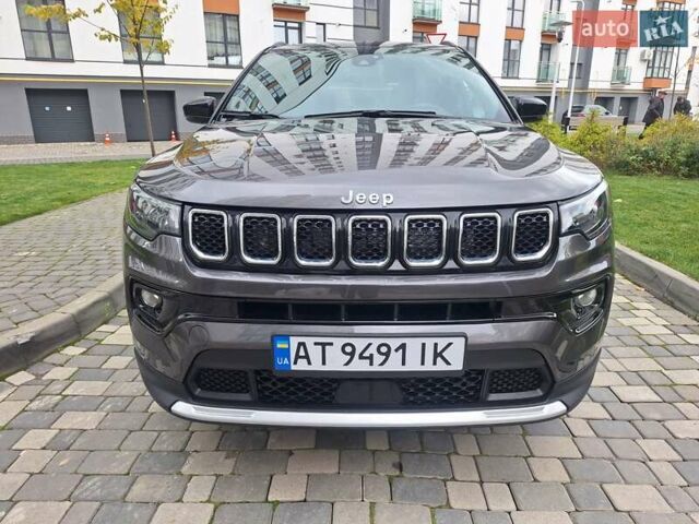 Джип Компас 2023 в Ивано-Франковске на Automoto.ua Серый Джип Компас, объемом двигателя 2 л и пробегом 19 тыс. км за 23600 $, фото 20 на Automoto.ua