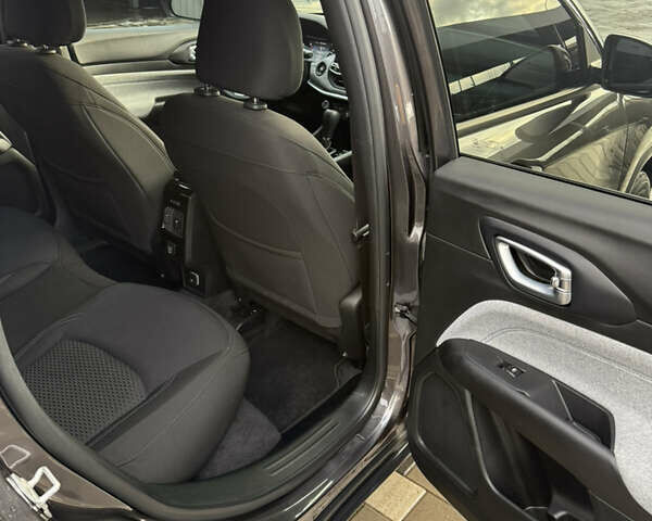 Сірий Джип Compass, об'ємом двигуна 2 л та пробігом 24 тис. км за 19800 $, фото 27 на Automoto.ua