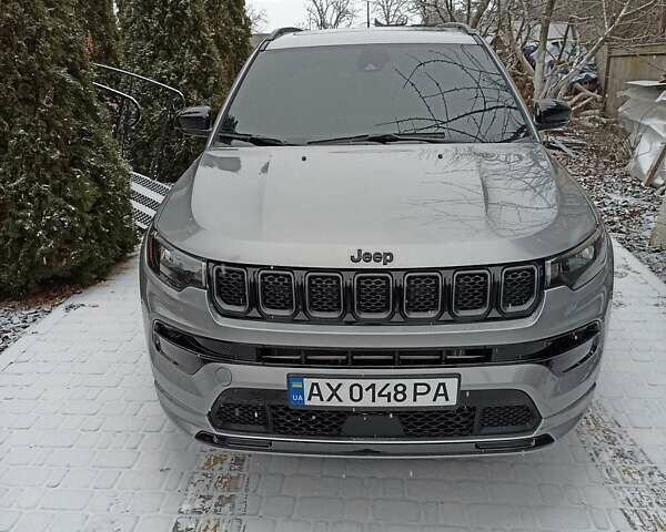 Серый Джип Компас, объемом двигателя 2 л и пробегом 43 тыс. км за 23700 $, фото 1 на Automoto.ua