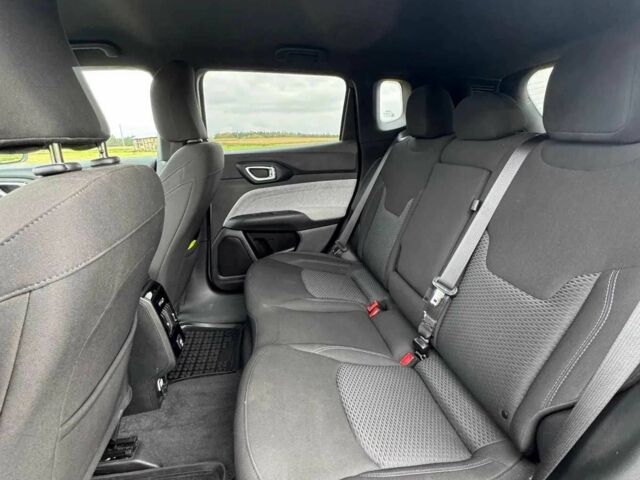 Серый Джип Компас, объемом двигателя 0 л и пробегом 71 тыс. км за 13400 $, фото 13 на Automoto.ua