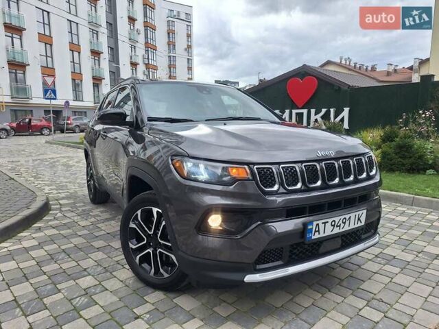 Джип Компас 2023 в Ивано-Франковске на Automoto.ua Серый Джип Компас, объемом двигателя 2 л и пробегом 19 тыс. км за 23600 $, фото 17 на Automoto.ua