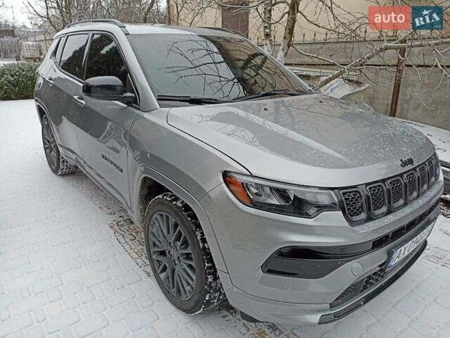 Серый Джип Компас, объемом двигателя 2 л и пробегом 43 тыс. км за 23700 $, фото 2 на Automoto.ua