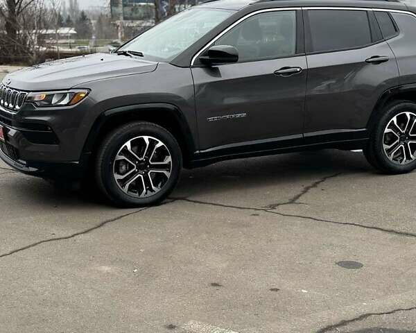 Серый Джип Компас, объемом двигателя 2 л и пробегом 27 тыс. км за 19800 $, фото 1 на Automoto.ua