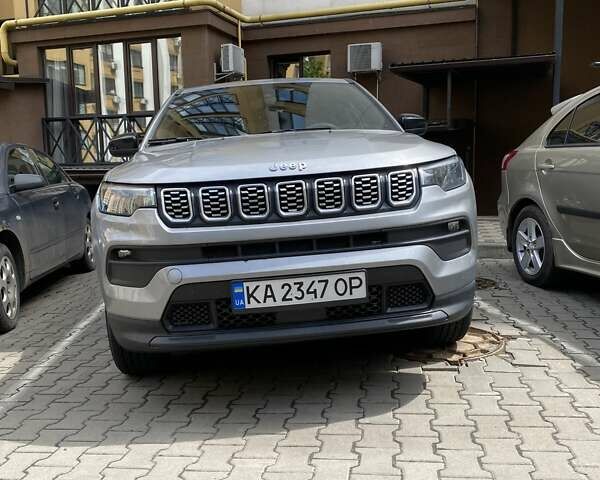 Серый Джип Компас, объемом двигателя 2 л и пробегом 6 тыс. км за 22000 $, фото 1 на Automoto.ua