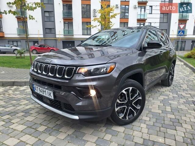 Джип Компас 2023 в Ивано-Франковске на Automoto.ua Серый Джип Компас, объемом двигателя 2 л и пробегом 19 тыс. км за 23600 $, фото 6 на Automoto.ua