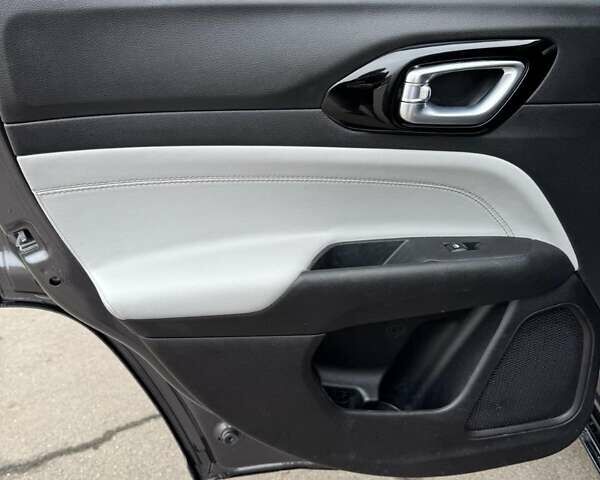 Серый Джип Компас, объемом двигателя 2 л и пробегом 27 тыс. км за 19800 $, фото 21 на Automoto.ua