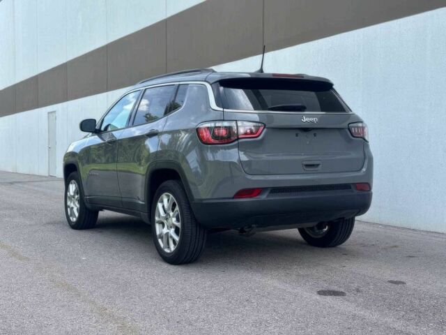 Серый Джип Компас, объемом двигателя 2 л и пробегом 27 тыс. км за 12000 $, фото 7 на Automoto.ua