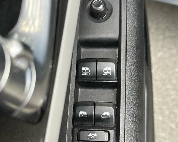 Сірий Джип Compass, об'ємом двигуна 2 л та пробігом 88 тис. км за 23200 $, фото 21 на Automoto.ua