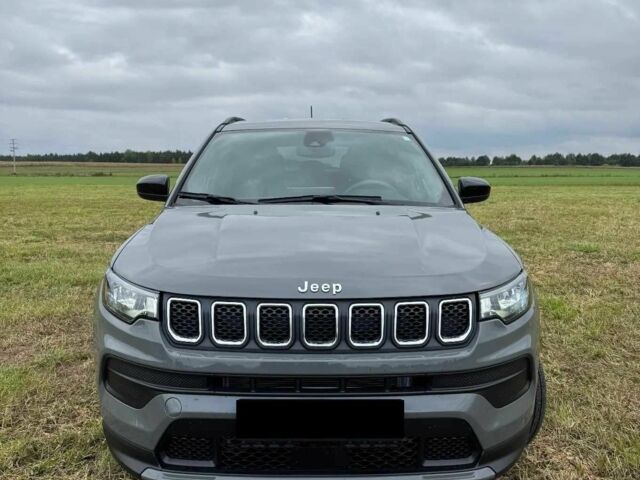 Серый Джип Компас, объемом двигателя 0 л и пробегом 71 тыс. км за 13400 $, фото 2 на Automoto.ua