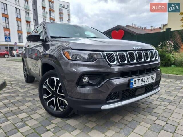 Джип Компас 2023 в Ивано-Франковске на Automoto.ua Серый Джип Компас, объемом двигателя 2 л и пробегом 19 тыс. км за 23600 $, фото 13 на Automoto.ua