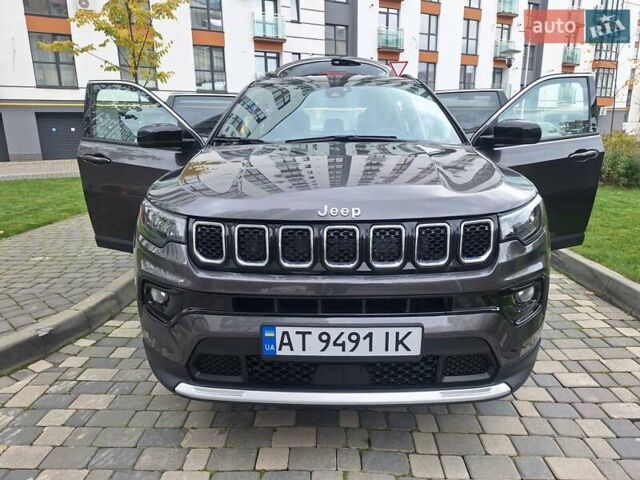 Джип Компас 2023 в Ивано-Франковске на Automoto.ua Серый Джип Компас, объемом двигателя 2 л и пробегом 19 тыс. км за 23600 $, фото 34 на Automoto.ua