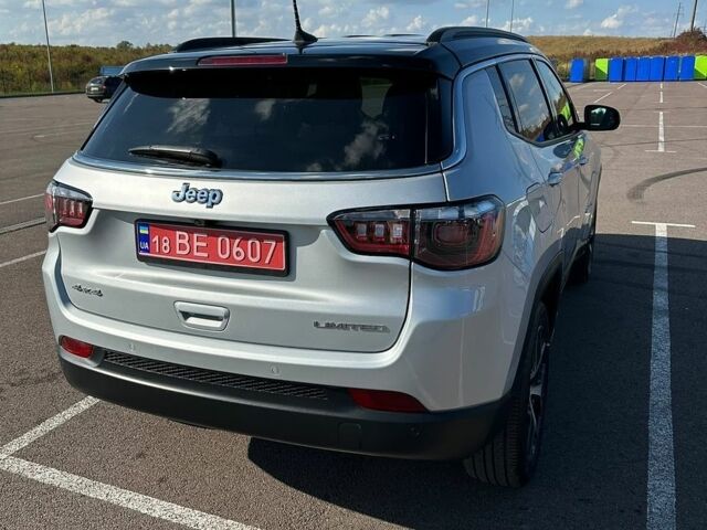 Сірий Джип Compass, об'ємом двигуна 2 л та пробігом 55 тис. км за 21000 $, фото 2 на Automoto.ua