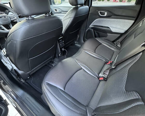 Серый Джип Компас, объемом двигателя 2 л и пробегом 22 тыс. км за 21700 $, фото 7 на Automoto.ua