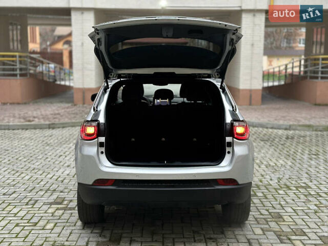 Сірий Джип Compass, об'ємом двигуна 2 л та пробігом 25 тис. км за 24000 $, фото 18 на Automoto.ua