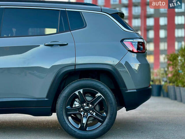 Серый Джип Компас, объемом двигателя 2 л и пробегом 9 тыс. км за 24900 $, фото 9 на Automoto.ua