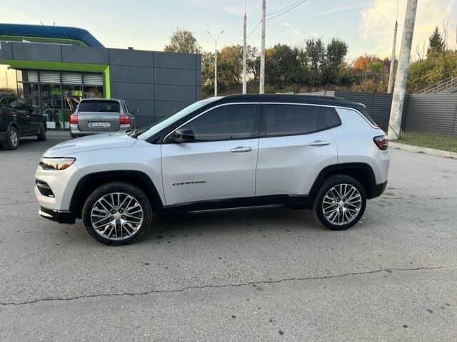 Сірий Джип Compass, об'ємом двигуна 2 л та пробігом 2 тис. км за 24000 $, фото 1 на Automoto.ua