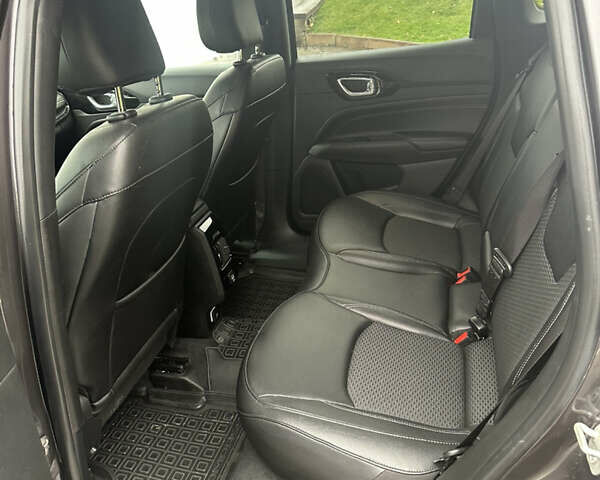 Серый Джип Компас, объемом двигателя 2 л и пробегом 23 тыс. км за 23300 $, фото 9 на Automoto.ua