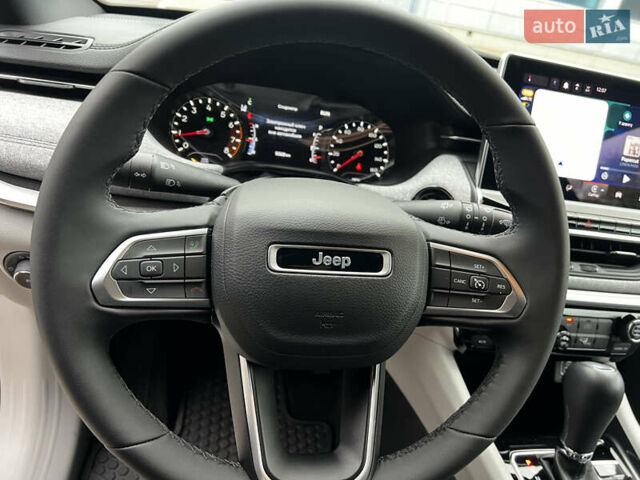 Сірий Джип Compass, об'ємом двигуна 2 л та пробігом 9 тис. км за 22850 $, фото 12 на Automoto.ua