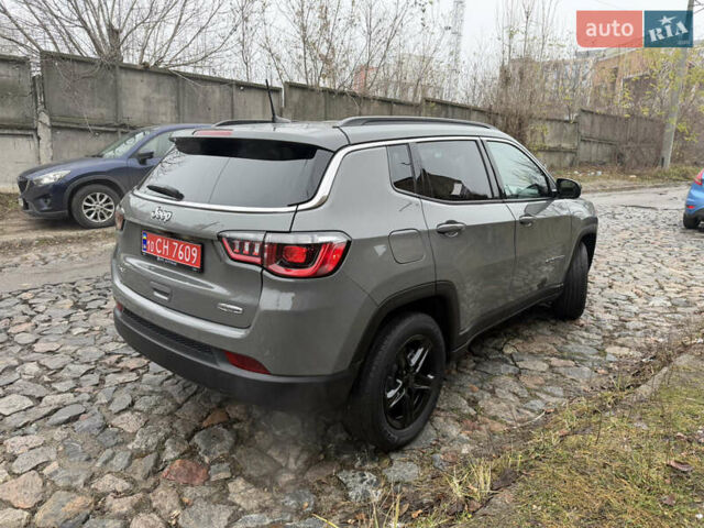 Сірий Джип Compass, об'ємом двигуна 2 л та пробігом 9 тис. км за 22850 $, фото 5 на Automoto.ua
