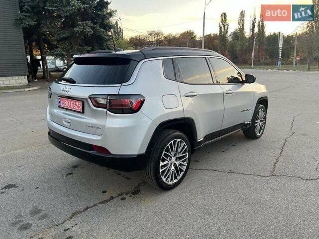 Серый Джип Компас, объемом двигателя 2 л и пробегом 2 тыс. км за 24000 $, фото 4 на Automoto.ua