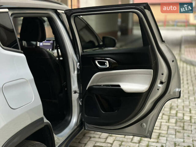 Сірий Джип Compass, об'ємом двигуна 2 л та пробігом 25 тис. км за 24000 $, фото 19 на Automoto.ua