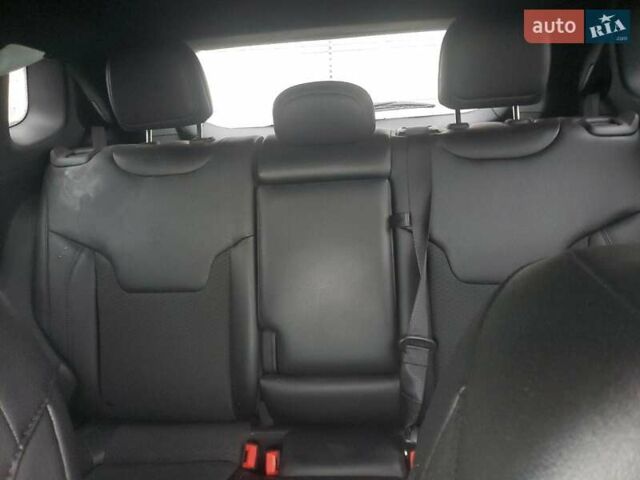 Сірий Джип Compass, об'ємом двигуна 2 л та пробігом 19 тис. км за 12400 $, фото 8 на Automoto.ua